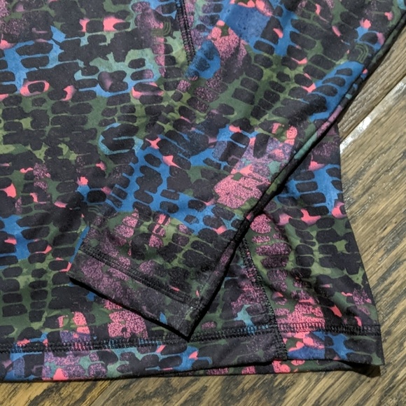 Lole Patterned Half Zip - Picture 3 of 6